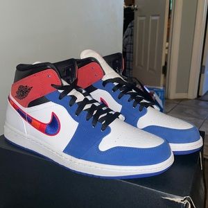 Air Jordan 1 Mid SE New